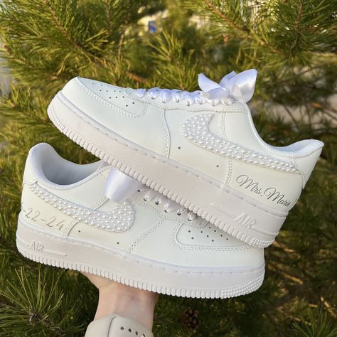 Wedding Personalized Sneakers for the Bride / Air Force 1 Unique Wedding Gift - Etsy Australia Quinceañera Royal Blue, Custom Air Force Ones, Nike Custom Shoes, Wedding Weekend Outfits, Bride Sneakers, Wedding Shoes Sneakers, White Quince, Converse Wedding, Wedding In June