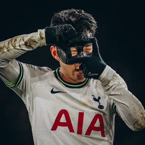 Soccer Pfp Aesthetic, Football Pfp Aesthetic, Goat Football, Football Aesthetic, Football Players Images, Tottenham Hotspur Fc, Football Icon, Photos For Profile Picture, Football Wallpaper