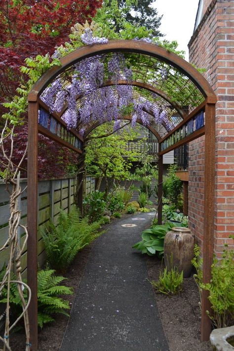 How to create your own garden path: The Pecks | OregonLive.com Garden Archway, Arch Ideas, Arch Trellis, Garden Pond Design, Garden Canopy, Garden Arbor, Garden Arches, Garden Entrance, Garden Trellis