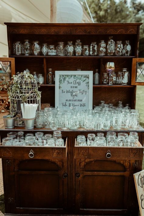 Self Serve Drink Bar Ideas Parties, Elegant Drink Station, Take A Glass Its Yours To Keep Wedding, Wedding Serve Yourself Bar, Dresser Bar Wedding, Diy Drink Station, Beverage Stations, Prosecco Van, Original Wedding Ideas