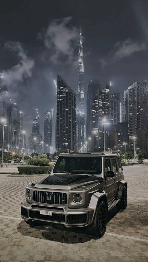 Jeep Mercedes, Dubai Aesthetic, Motorcycle Aesthetic, Night Biking, Fashion Baby Girl Outfits, Suv Cars, Travel Logo, G Class, G Wagon