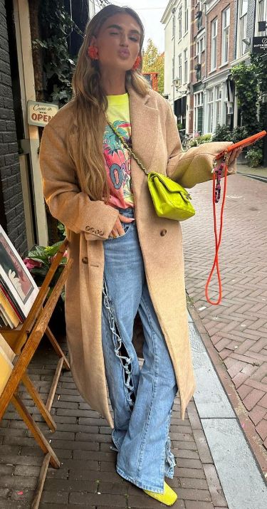 Street Style 2023, Outfit Beige, Style 2023, Outfit Jeans, Mode Casual, Midi Skirts, 가을 패션, Mode Vintage, Colourful Outfits