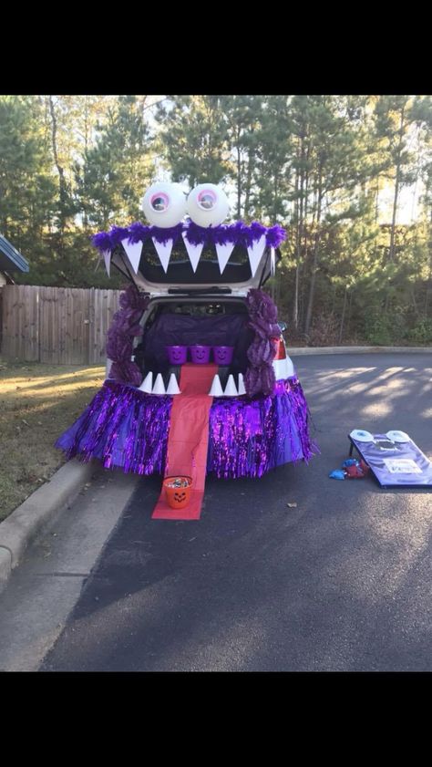 Purple Monster SUV Trunk or Treat Best Trunk Or Treat Ideas, Monster Trunk Or Treat, Creative Trunk Or Treat, Creative Trunk Or Treat Ideas, Monster Costume Diy, Treat Ideas For Halloween, Elmo Halloween, Parking Lot Party, Trunker Treat Ideas