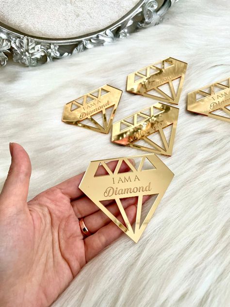 Unique Birthday Party Favors, Diamond Birthday Theme, Launch Event Ideas, Winter Wonderland Party Theme, Wedding Guest Gifts, Diamond Birthday, 16 Gifts, Women Event, Diamond Theme