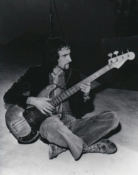 John McVie from Fleetwood Mac U2 Lyrics, Peter Green Fleetwood Mac, John Mcvie, Peter Green, Johnny Thunders, Irish Rock, Play That Funky Music, Punk Rocks, Lindsey Buckingham