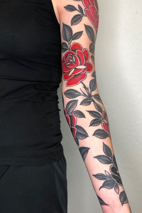 American Style Tattoo, Traditional Tattoo Flowers, Rose Tattoo Sleeve, Traditional Rose, Rose Sleeve, Tattoo Now, Flower Tattoo Sleeve, Floral Tattoo Design, Rose Tattoo Design