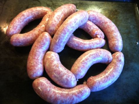 Bratwurst Recipe, Making Sausage, Brats Recipes, Cured Meat Recipes, Sausage Making Recipes, Home Made Sausage, Bratwurst Recipes, Homemade Breakfast Sausage, Homemade Sausage Recipes