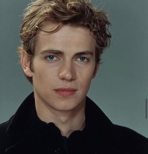 Hayden Christensen Anakin Vader, Handsome Male Models, Star Wars Anakin, Aaron Warner, Shatter Me Series, Hayden Christensen, Anakin Skywalker, Film Serie, Male Models