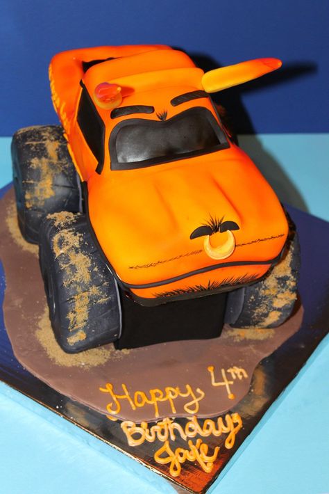 El Toro Loco Bday Cake. Every part of this cake is edible. Toro Loco Cake, El Toro Loco Cake, Monster Jam Birthday Cake, Monster Jam Cake, Monster Truck Theme, Monster Jam Birthday, Monster Jam Party, Whiskey Cake, Truck Theme