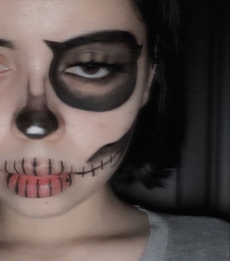 Skeleton Makeup, Fun Makeup, Makeup Face Charts, Face Chart, Clown Makeup, Pinturas Disney, Ghost Faces, Glow Up?, Halloween Makeup