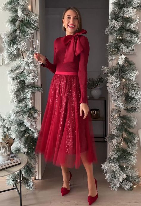 Tulle Midi Skirt, Led Dress, Red Retro, Fashion Buyer, Chic Top, Holiday Party Outfit, Sequins Embroidery, Indie Design, Women Trends