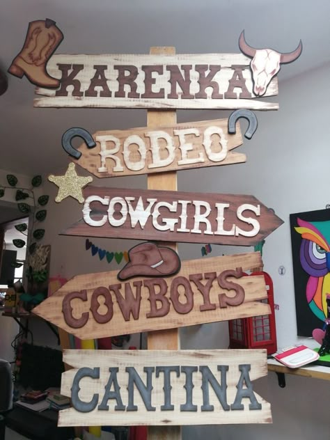 Cowboy Party Decorations, Cowboy Themed Birthday Party, Western Party Decorations, Wild West Birthday, Rodeo Birthday Parties, Cowboy Theme Party, Wild West Theme, Western Birthday Party, Wild West Party