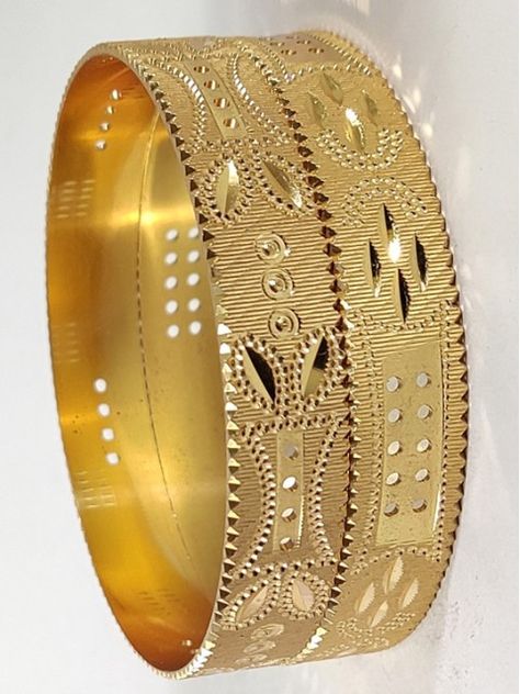 Gold Plated Bangles Manufacturer| Buy Wholesale Gold Plated Bangles for Resale Latest Trends In Fashion, Gold Plated Bangles, Trendy Fashion Jewelry, Diamond Bangle, Jewelry Manufacturers, Wholesale Jewelry, In Fashion, Cuff Bracelets, Gold Jewelry