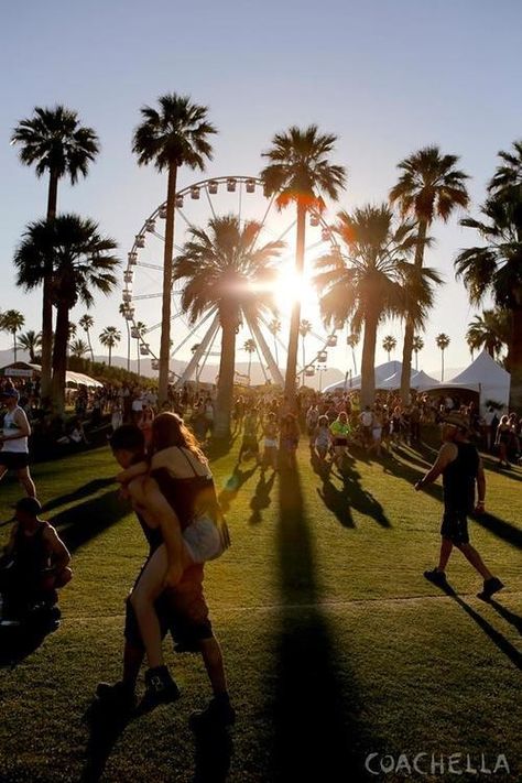 Must have #40: Pretty sunsets 2014 Coachella, 2014 Aesthetic, Coachella 2014, Future Festival, Beachy Waves Hair, Coachella Vibes, Daily Fashion Inspiration, Coachella Fashion, Coachella Festival