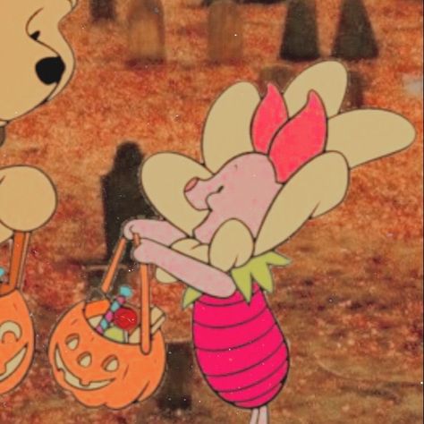 Trend Wallpaper, Fall Costume, Bear Honey, Pumpkin Treats, Trick Or Treat Candy, Winnie The Pooh Piglet, Cartoon Halloween, Classic Pooh, Pooh Piglet