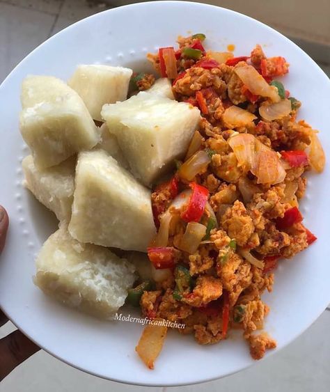 Yam And Egg Sauce Nigerian, African Eggs, Yam Sauce, Yam And Egg Sauce, Yam And Egg, Scrambled Egg Recipes Healthy, African Delicacies, Uni Meals, Haitian Recipes