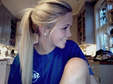 why do my ponytails never look this good? Katie White, Perfect Ponytail, Loose Ponytail, Korean Hair, Tangled Hair, Long Blonde, Long Blonde Hair, Hair Envy, Dream Hair