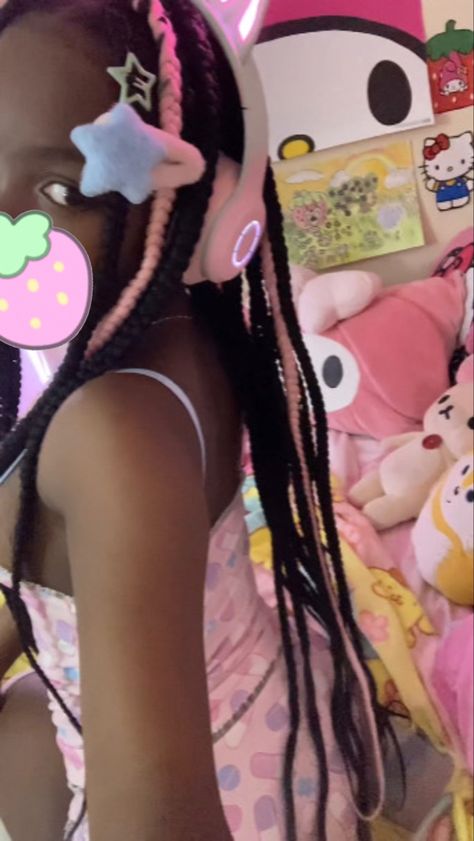 kawaii black girl fairykei pastel kawaii unicorncore gurokawaii cutecore yumekawaii rainbow softgirl kawaiicore hatsune miku vocaloid creepycute animecore rilakkuma mymelody sanrio sanx dreamy kawaii pinkcore kawaiiroom cutecoreroom aesthetic kidcore babycore dollcore sweetgirl Creepycute Aesthetic Outfits, Black Cutecore, Gurokawaii Fashion, Black Kawaii Girl, Kawaiicore Outfit, Aesthetic Kidcore, Kawaii Alt, Core Pfp, Harajuku Hair