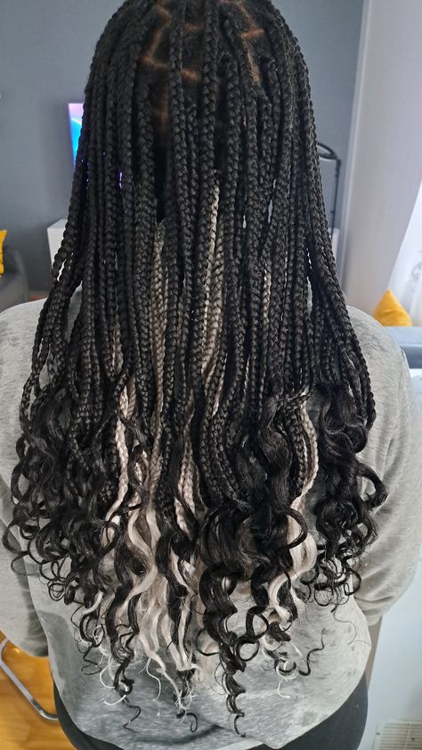 Lenght: middle
Size: small/middle
Colors: black (nr.2) n white Black And White Braids With Curls, Black And White French Curl Braids, Curled Hair With Braid, Curl Braids, Black Box Braids, Hairstyle Tips, French Curl, Braid Inspiration, Big Box Braids Hairstyles