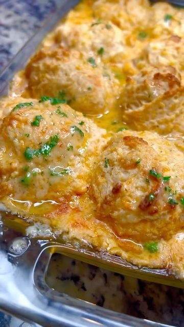 Cheddar Bay Seafood Pot Pie, Seafood Pot Pie With Cheddar Bay Biscuits, Cajun Seafood Pot Pie, Cheddar Bay Biscuit Seafood Pot Pie, Seafood Pot Pie Recipe, Seafood Pie Recipe, Biscuit Pot Pie, Seafood Pot Pie, Seafood Pot