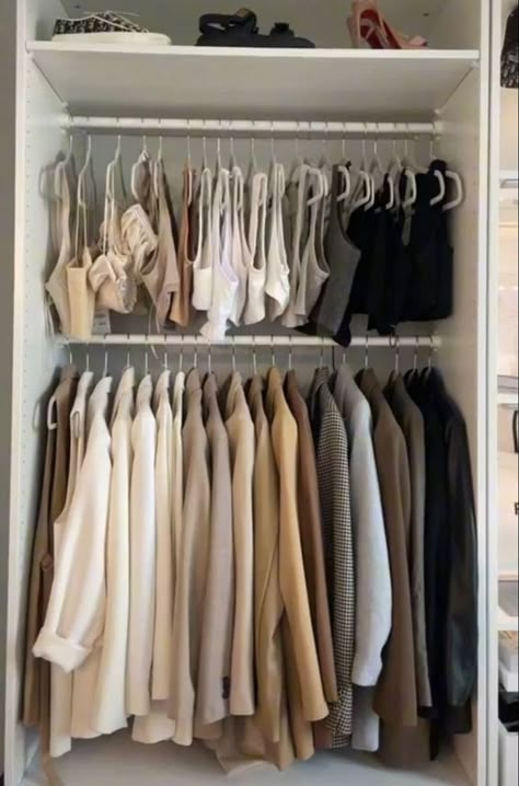 Closet Organization Aesthetic, Bedroom Organization Tips, Rack For Clothes, Organization Hacks Bedroom, Tips For Organizing, Decision Fatigue, Storage Hanging, Wardrobe Organisation, Bedroom Organization