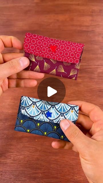 ✂️ Couture Enfant on Instagram: "Comment coudre le Porte-Cartes Vice Versa ! Tu trouveras le patron PDF gratuit sur mon blog ou sur le groupe FB de CoutureEnfant (onglet "Fichiers") -> @couture.enfant #couturefacile #tutocouture #portecarte #apprendreacoudre #apprendrelacouture #tuto" Sewing Tutorials Bags, Pochette Portable, Sewing Handbag, Butterfly Project, Wallet Sewing Pattern, Sewing To Sell, Fabric Cards, Diy Bags Patterns, Sewing Crafts Tutorials