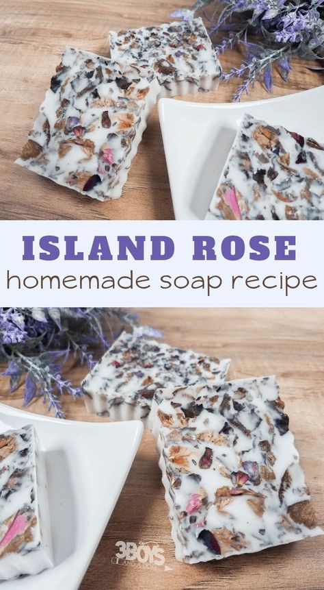 Soap Melt And Pour Recipes, Rose Soap Recipe, Diy Soap Easy, Easy Homemade Soap, Coconut Diy, Make Your Own Soap, Natural Soaps Recipes, Homemade Soap Bars, Diy Soap Bars