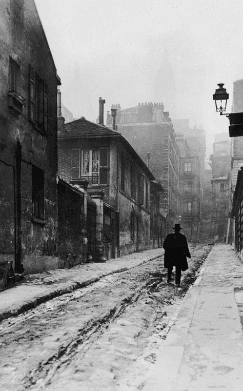 Montmartre. 1910. Paris History, Plan Paris, Montmartre Paris, Old Paris, San Michele, Old Street, Paris Photo, Vintage Paris, Black And White Aesthetic