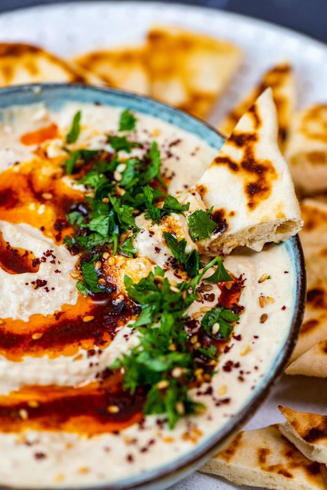 Turkish Hummus With A Spicy Topping - Give Recipe Turkish Hummus Recipe, Lentil Hummus Recipe, Cilantro Lime Hummus, Spicy Hummus Recipe, Chickpea Pesto, Easy Homemade Hummus, Homemade Hummus Recipe, Lentil Hummus, Fish Dip