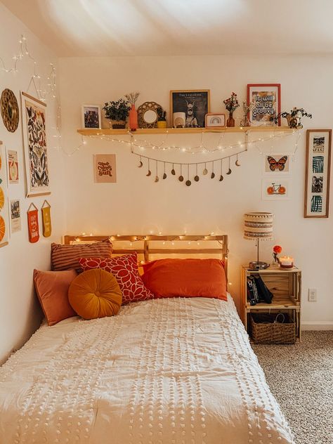 boho dorm room  aesthetic boho dorm room  green boho dorm room  decor cozy boho dorm room  pink boho dorm room  designs boho dorm room  wall decor Boho Dorm Room Decor Ideas, Pink Boho Dorm Room, Orange Room Ideas, Dorm Rooms Aesthetic, Dorm Room Green, Orange Room Aesthetic, Boho College Dorm, College Dorm Room Aesthetic, Dorm Room Ideas Aesthetic