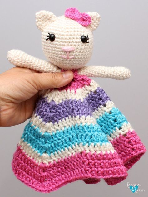 Kitty Lovey - Free Crochet Pattern Loops & Love Crochet Hello Kitty Lovey Crochet Free Pattern, Hello Kitty Amigurumi, Crochet Lovey Free Pattern, Lovey Crochet, Crochet Diaper Cover, Lovey Pattern, Crochet Lovey, Crochet Kids, Photo Pattern