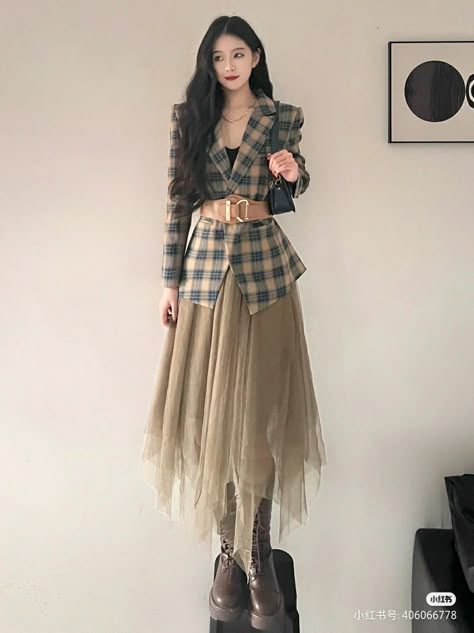 Korean Skirt Outfits, Womens Skirt Outfits, Chinese Fashion Street, Long Skirt Fashion, Fairytale Fashion, Trendy Fashion Outfits, Art Dress, Modest Fashion Outfits, Photoshoot Outfits