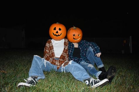 Pumpkin Carving Ideas Family, Carved Pumpkin Photoshoot, Pumpkin Mask Photoshoot, Pumpkin Head Photoshoot Poses, Spooky Room Decor Bedroom, Pumpkin Carving Photoshoot, Pumpkin On Head Photoshoot, Pumpkin Heads Photoshoot, Pumpkin Head Carving Ideas