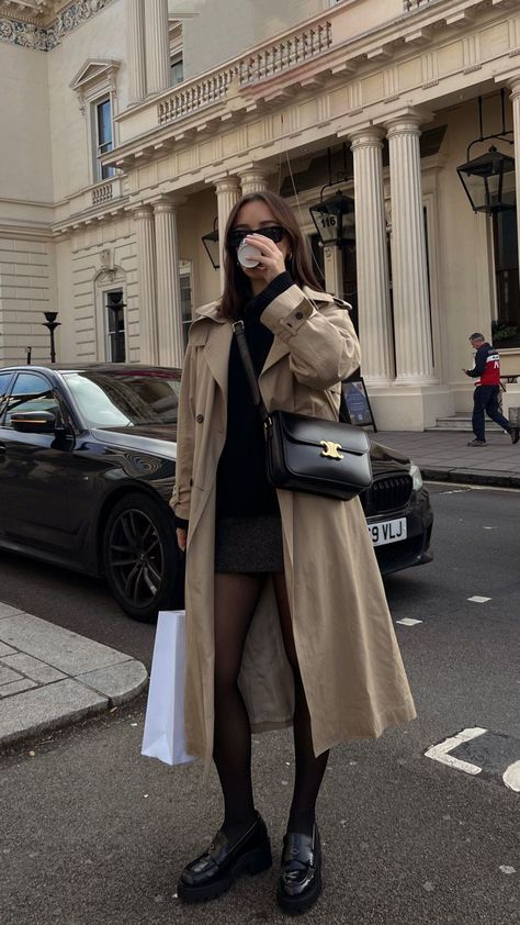 Nyc Fashion Outfits, Fall Outfits Inspo 2024, Autumn Europe Outfits, Autumn Coat Outfit, Autumn Fashion 2024, Outfits Fall 2024, Fashion Outfits Design, Autumn Outfit Women, Coat Fall Outfit