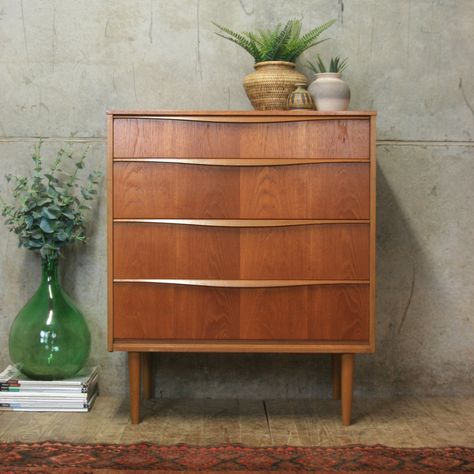 Mid Century Cabinets, Mid Century Chest Of Drawers, Mid Century Modern Cabinets, Chest Of Drawers Design, Tall Chest Of Drawers, Vintage Mid Century Furniture, Modern Chest Of Drawers, Flat Ideas, Tall Chest