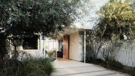 Clear Oak by Woods + Dangaran – Video Feature – The Local Project John Pawson, Midcentury Home, San Fernando Valley, Interior Design Magazine, Los Angeles Homes, California Homes, Mid Century Modern House, Indoor Outdoor Living, Mid Century House