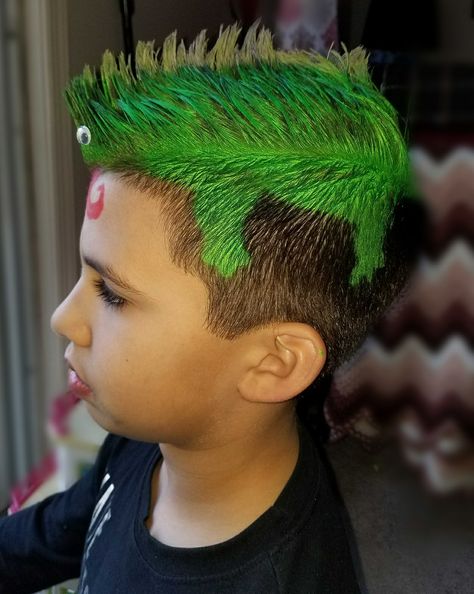 Crazy Hair Day Styles, Crazy Hair For Kids, Hair Color Spray, Green Tips, Crazy Hair Day, Color Spray, Creative Personality, Googly Eyes, Crazy Hair Days