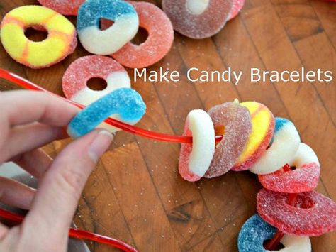 Make #Candy #Bracelets - Create necklaces, earrings and finger ring and other interesting edible jewelry for praising a birthday girl. Valentines Day Crafts For Kids, Candy Bracelets, Valentines Day Crafts, Shopkins Birthday, Candy Necklace, Candy Bracelet, Edible Crafts, Creative Recipes, Day Collar