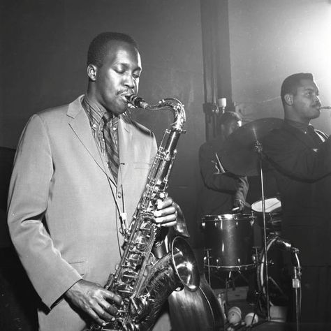 Hank Mobley, Francis Wolff, 1920s Jazz, Arte Jazz, Jazz Saxophonist, Jazz Lounge, Freedom Riders, Sonny Rollins, Jazz Players