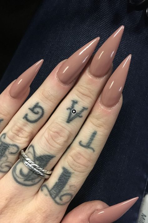 Long Pointy Nails, White Stiletto Nails, Pink Stiletto Nails, Acrylic Nails Stiletto, Natural Nail Art, Long Stiletto Nails, Nail Board, Pointy Nails, Stiletto Nail Art