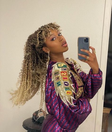 Lucinda Talkalot, Riele Downs Outfits, Riele Downs, Black Hollywood, Pretty Braided Hairstyles, Daniel Ricciardo, Hot Hair Styles, Protective Styles, Celebrity Crush