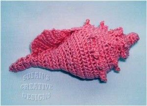 Crochet Seashell Applique, Aesthetic Patterns, Seashells Patterns, Crochet Fish, Crochet Aesthetic, Crochet Animal, Freeform Crochet, Fish Patterns, Crochet Applique