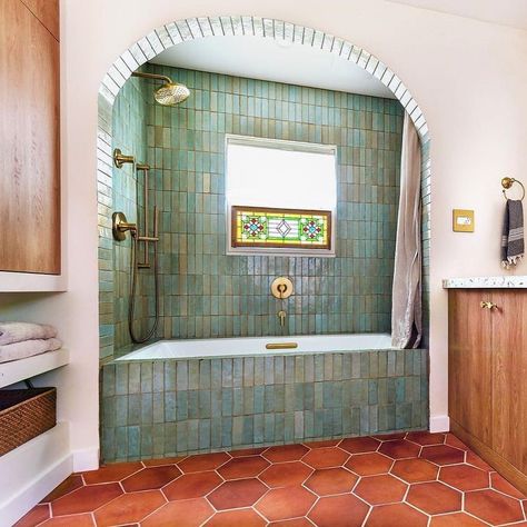 Zia Tile on Instagram: “Zellige and Cotto combo? Yes please 🙌 Our oh-so-dynamic Tidepool 2x6 in a million shades of green and blue is paired with the earthy…” Shower Alcove, Craftsman Remodel, Cotto Tile, Bathroom Layouts, Chic Bathrooms, Bathroom Trends, Ranch Style Home, Bathroom Layout, Design Del Prodotto