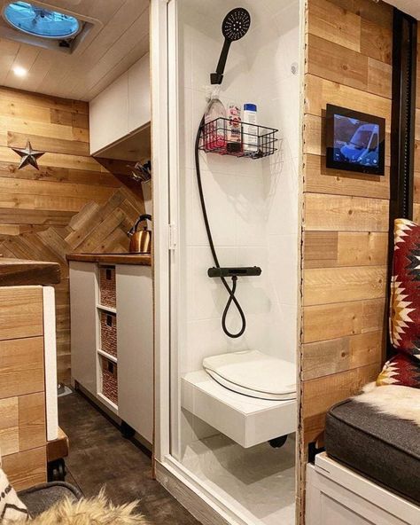 11 Camper Vans with Bathrooms: Toilet & Shower Inspiration for Off-Grid Living – Bearfoot Theory Camper Van With Bathroom, Van With Bathroom, Vanlife Ideas, Skoolie Ideas, Camper Van Shower, Astuces Camping-car, Camper Bathroom, Best Campervan, Bathroom Layouts