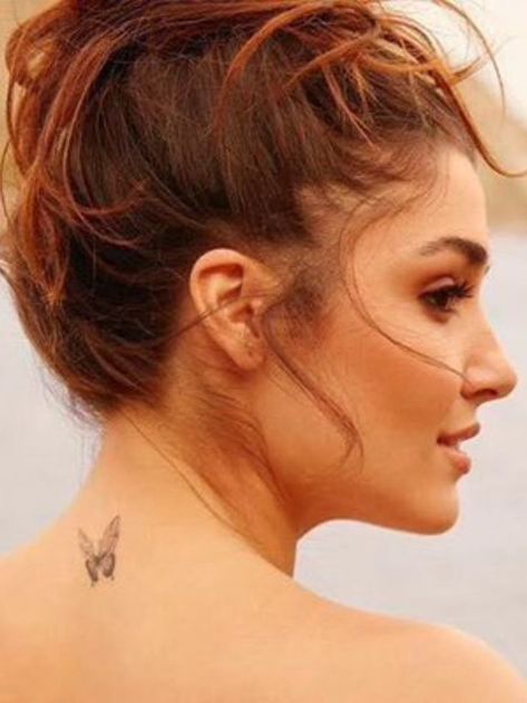 Check more at https://handeercel.tk/hande-ercel-beautiful-turkish-actress-12052/ Hande Ercel Tattoo, Social Trends, Find Friends, Smile Girl, Hande Ercel, Wonderful Day, Best Actress, Behind Ear Tattoo, Girl Tattoos