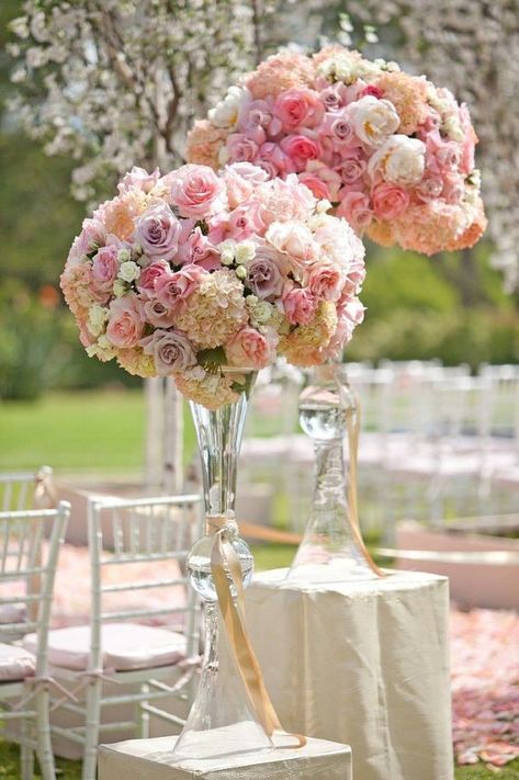 Ingenious Ideas, Wedding Vase Centerpieces, Tafel Decor, Pink And Gold Wedding, Beautiful Wedding Decorations, Wedding Floral Centerpieces, Pastel Wedding, Deco Floral, Vase Centerpieces