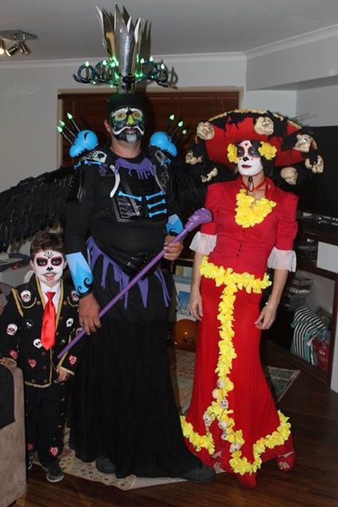 Manolo, Xibalba and La Muerte The Book of Life Xibalba And La Muerte Costume, La Muerte And Xibalba Costume, The Book Of Life Costume, Xibalba Costume, La Muerte And Xibalba, Book Of Life Costume, Life Costume, Halloween Chic, The Book Of Life