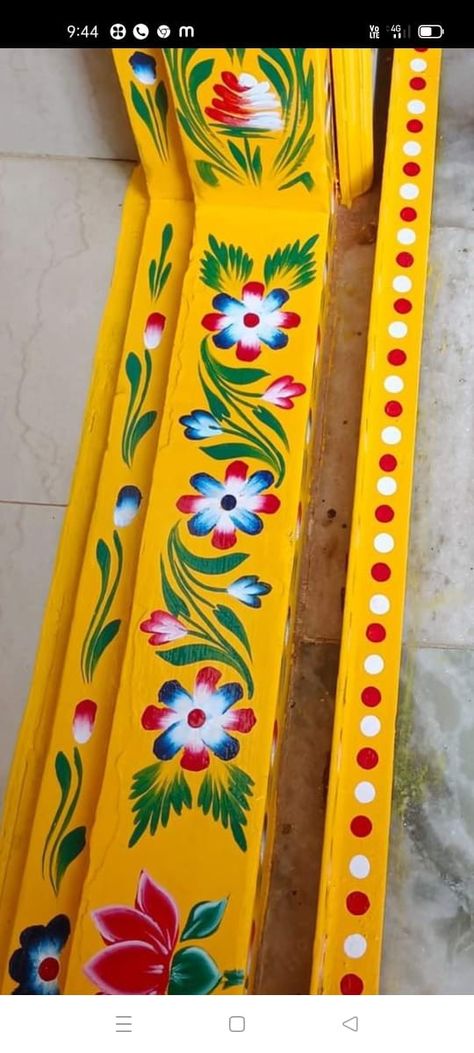 Kadapa Muggu Designs, Gadapa Muggu Designs Simple, Kadapa Muggu Designs Easy, Hand Painted Wall Murals Diy, Gadapa Muggu Designs, Gadapa Designs, Flower Wall Decor Diy, Cartoons Krishna, Door Painting