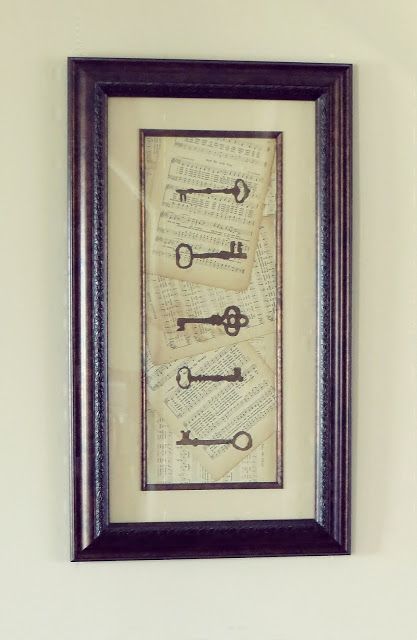 use old book pages and vintage keys on old barn boards    Could do a map in the background with cool objects over it? Diy Key Projects, Dyi Wall Art, Key Display, Key Decor, Key Crafts, Barn Boards, Old Book Crafts, Key Projects, Book Page Crafts