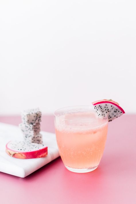 Dragonfruit Cocktail, Lux Lifestyle, Cheers To Friday, Foodie Friday, Creative Cocktail, Alcohol Drink Recipes, Luxury Products, Long Time Ago, Dragon Fruit